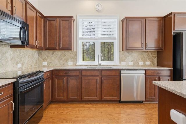 519 Huntington Drive, Ball Ground, GA 30107