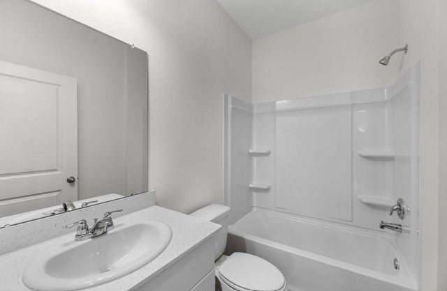 325 Sieders ST, Taylor, TX 76574
