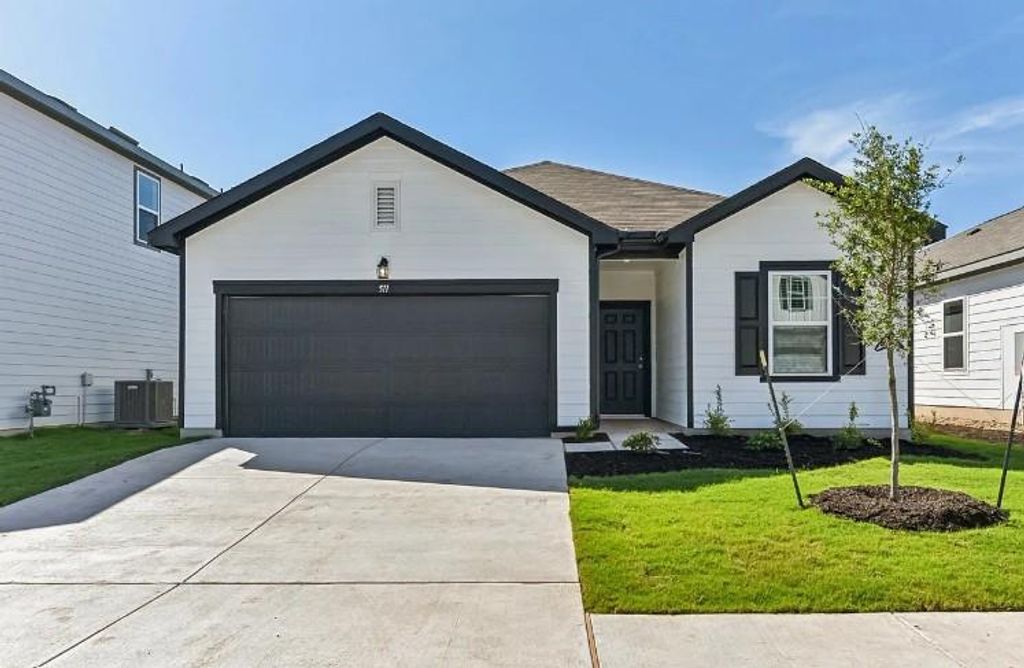 325 Sieders ST, Taylor, TX 76574