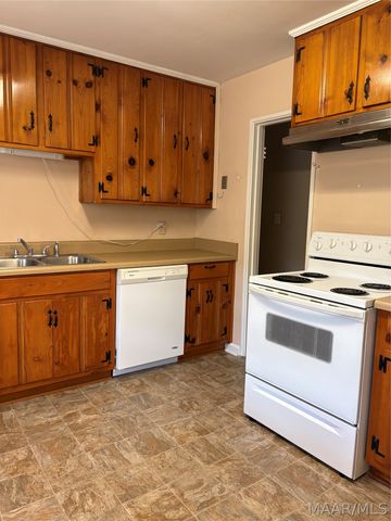 997 Parkwood Drive, Montgomery, AL 36109