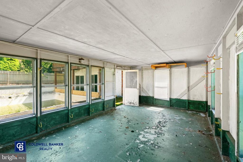 Image 33 of property listing at 5422 WOODBINE RD, Woodbine, MD 21797