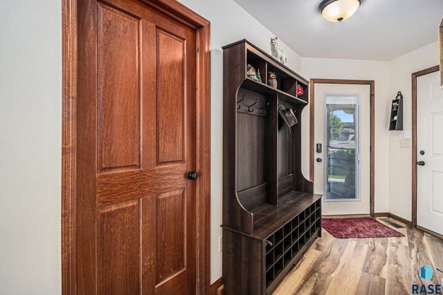 4905 E 62nd St Street, Sioux Falls, SD 57108