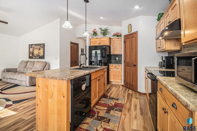 4905 E 62nd St Street, Sioux Falls, SD 57108