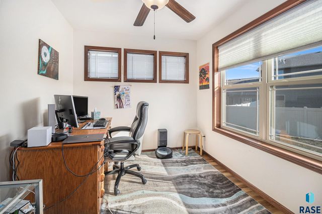 4905 E 62nd St Street, Sioux Falls, SD 57108