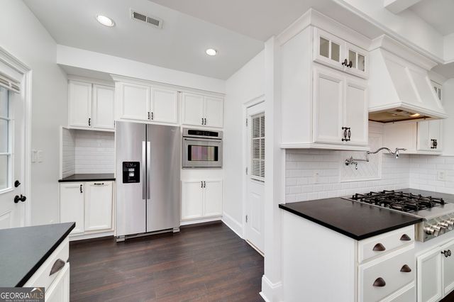 604 Country Lake Drive, Hampton, GA 30228