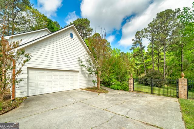 604 Country Lake Drive, Hampton, GA 30228