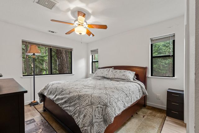 5680 Azalea Cir, Pollock Pines, CA 95726