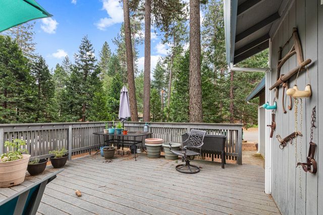 5680 Azalea Cir, Pollock Pines, CA 95726