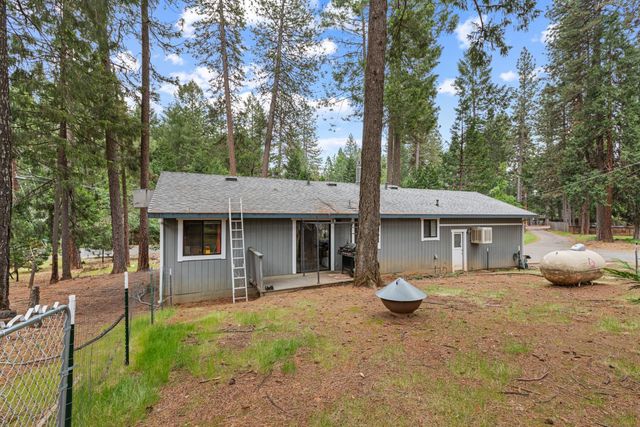5680 Azalea Cir, Pollock Pines, CA 95726
