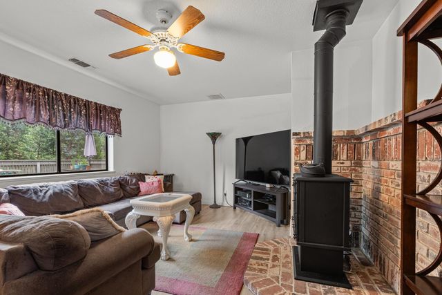 5680 Azalea Cir, Pollock Pines, CA 95726