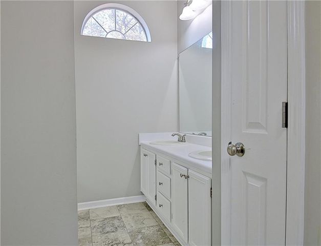 8627 Foxridge Drive, Winston, GA 30187