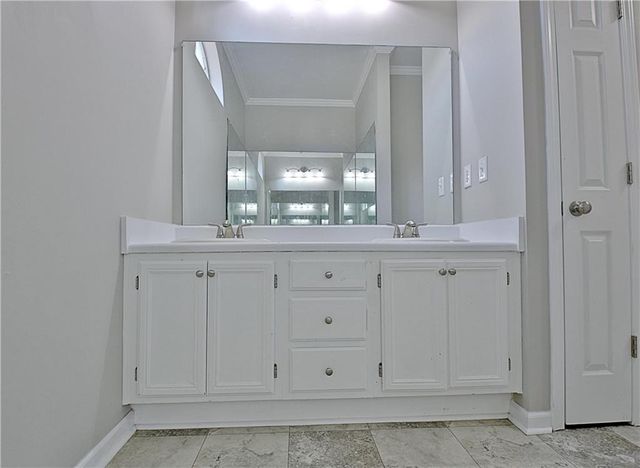 8627 Foxridge Drive, Winston, GA 30187