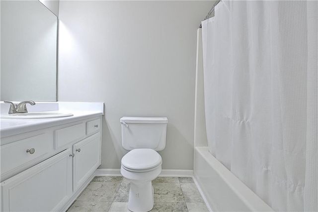 8627 Foxridge Drive, Winston, GA 30187