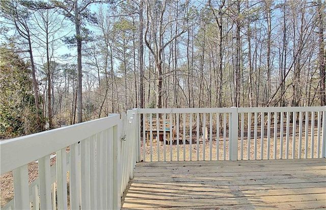 8627 Foxridge Drive, Winston, GA 30187