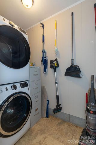 244 Grindstone Knob Road, Whittier, NC 28789