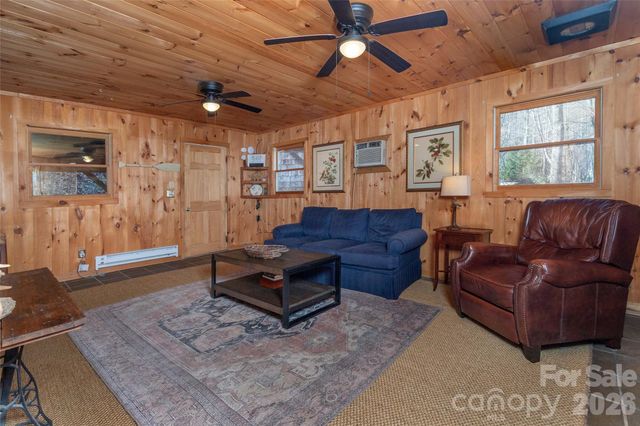 244 Grindstone Knob Road, Whittier, NC 28789
