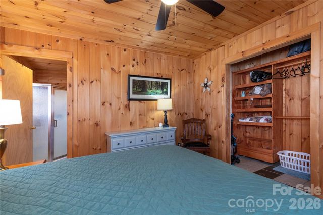 244 Grindstone Knob Road, Whittier, NC 28789