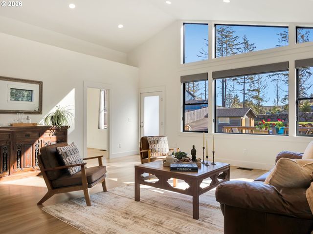 1309 PARK Ln, Gearhart, OR 97138