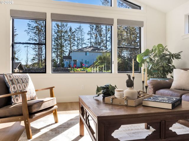 1309 PARK Ln, Gearhart, OR 97138