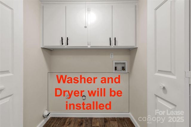 7205 Winery Lane, Charlotte, NC 28227