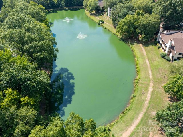 7205 Winery Lane, Charlotte, NC 28227