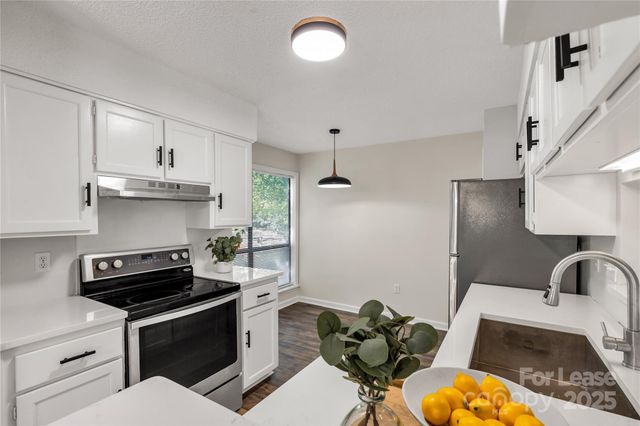 7205 Winery Lane, Charlotte, NC 28227