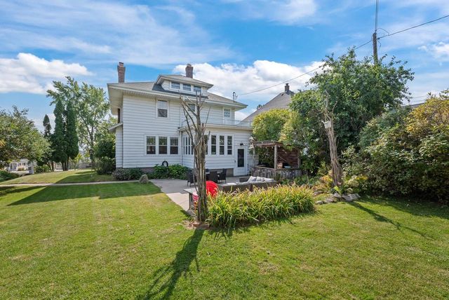 204 W Jackson STREET, Port Washington, WI 53074