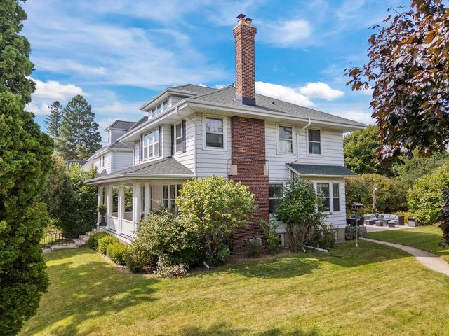 204 W Jackson STREET, Port Washington, WI 53074