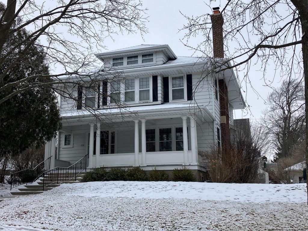 204 W Jackson STREET, Port Washington, WI 53074