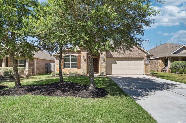 637 Maple Point Drive E, Conroe, TX 77301