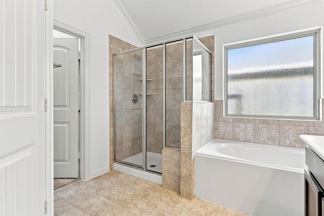 637 Maple Point Drive E, Conroe, TX 77301