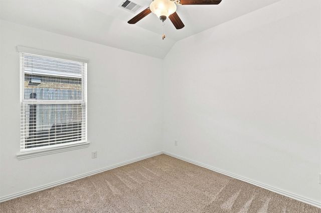 637 Maple Point Drive E, Conroe, TX 77301