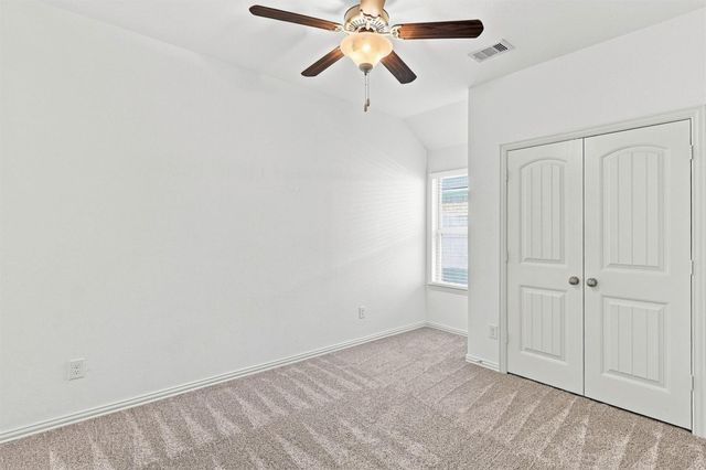 637 Maple Point Drive E, Conroe, TX 77301