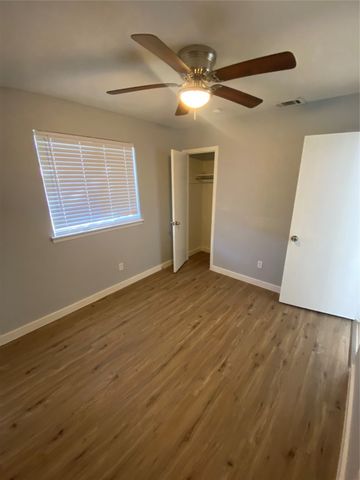 6026 Crosswood Lane, Dallas, TX 75241