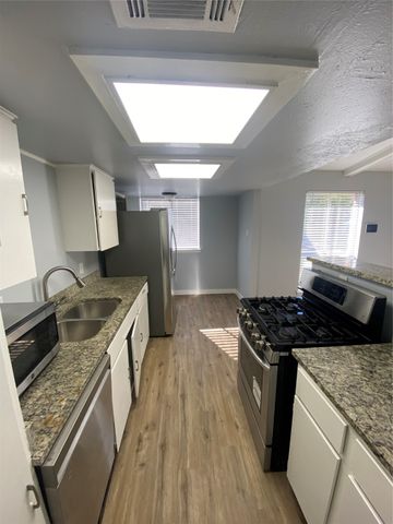 6026 Crosswood Lane, Dallas, TX 75241