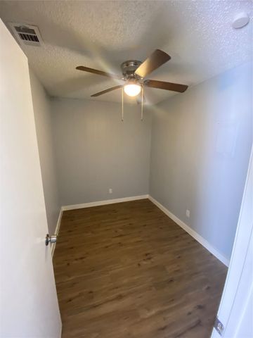 6026 Crosswood Lane, Dallas, TX 75241