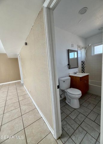 601 LOMALAND DR. A, El Paso, TX 79907