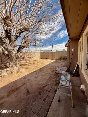 601 LOMALAND DR. A, El Paso, TX 79907