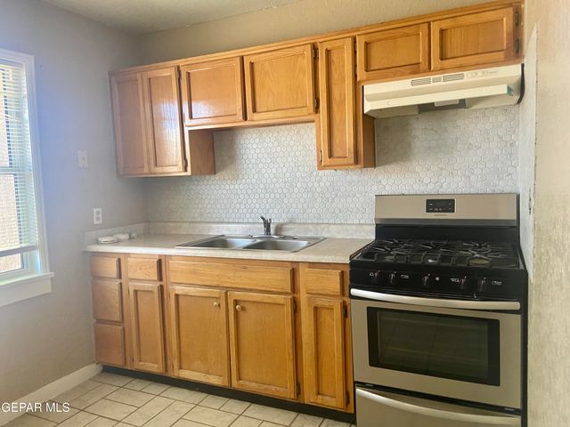 601 LOMALAND DR. A, El Paso, TX 79907