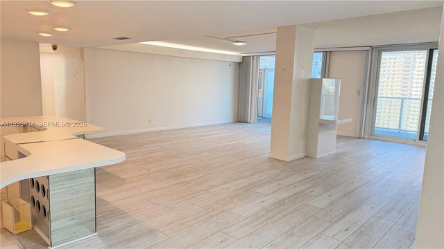 1880 S Ocean Dr TS706, Hallandale Beach, FL 33009