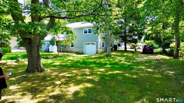 71 Knollwood Drive, Old Saybrook, CT 06475