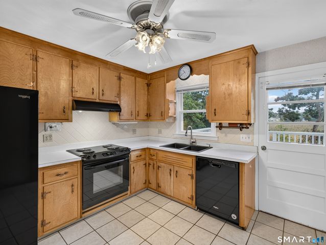 71 Knollwood Drive, Old Saybrook, CT 06475