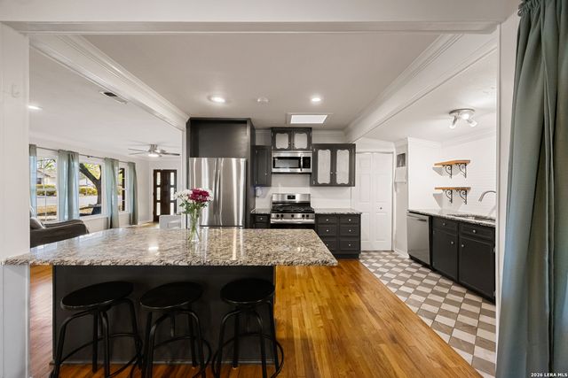 902 Alexander Hamilton Dr, San Antonio, TX 78228