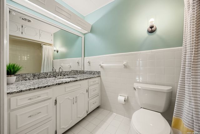 902 Alexander Hamilton Dr, San Antonio, TX 78228