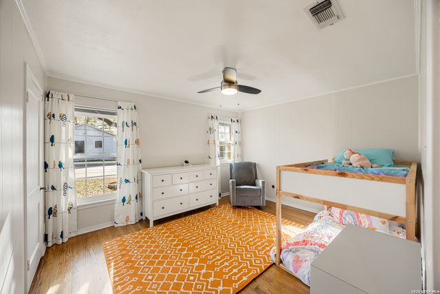 902 Alexander Hamilton Dr, San Antonio, TX 78228