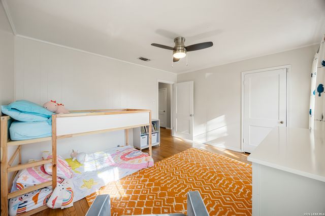 902 Alexander Hamilton Dr, San Antonio, TX 78228