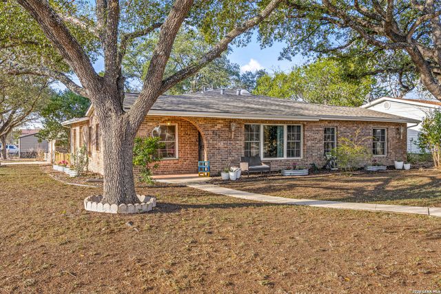 902 Alexander Hamilton Dr, San Antonio, TX 78228