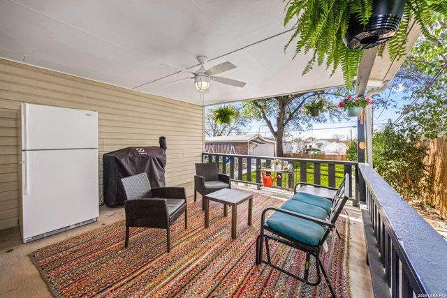 902 Alexander Hamilton Dr, San Antonio, TX 78228