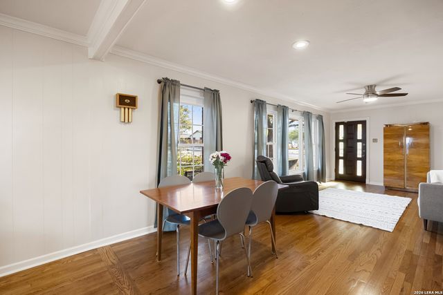 902 Alexander Hamilton Dr, San Antonio, TX 78228