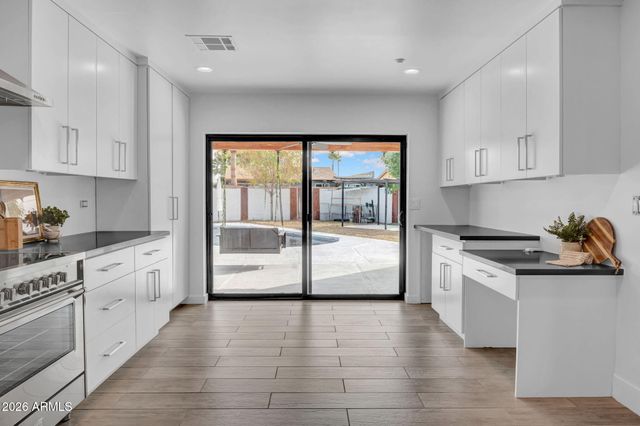 8740 E MONTE VISTA Road, Scottsdale, AZ 85257